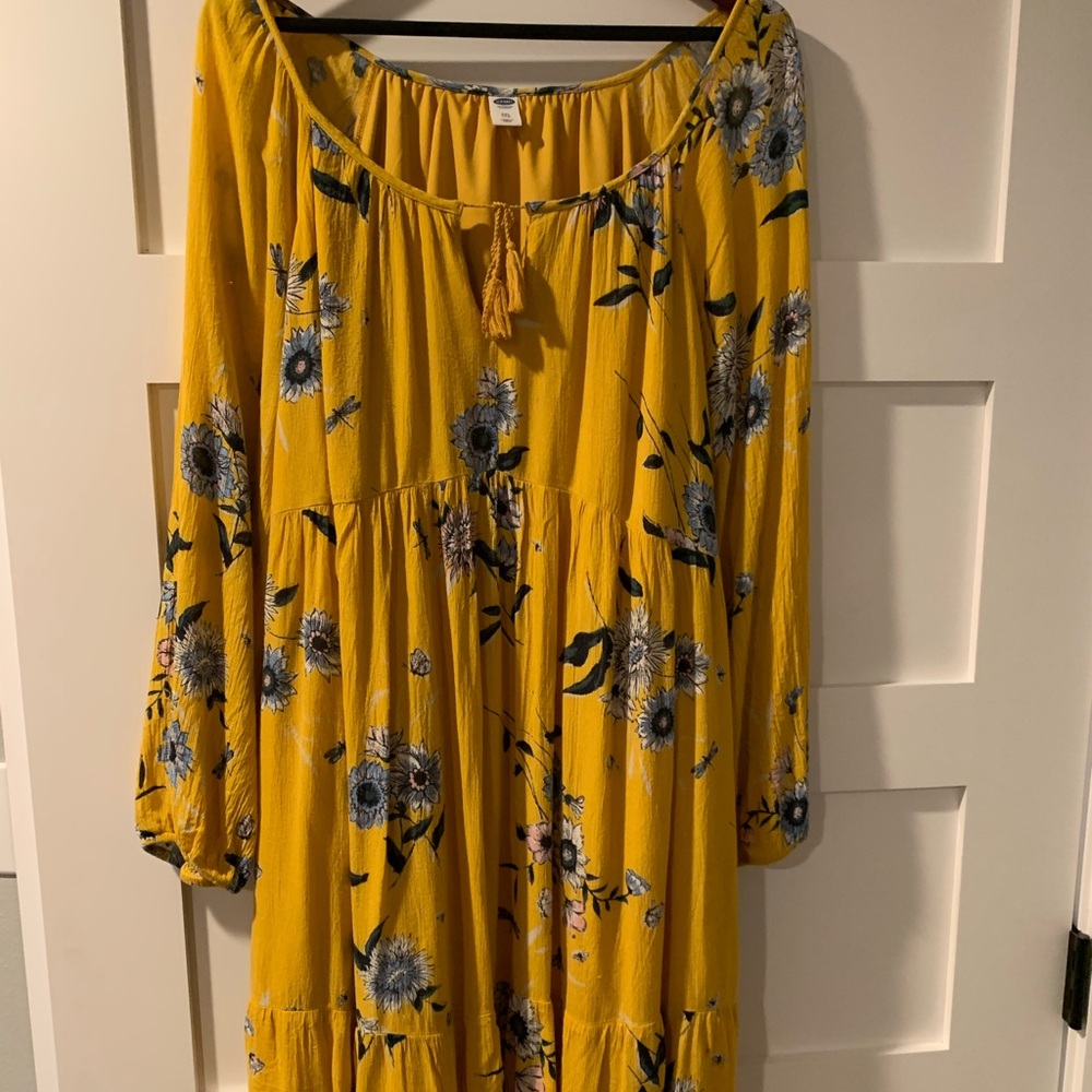Long-Sleeve Yellow Floral Print Dress